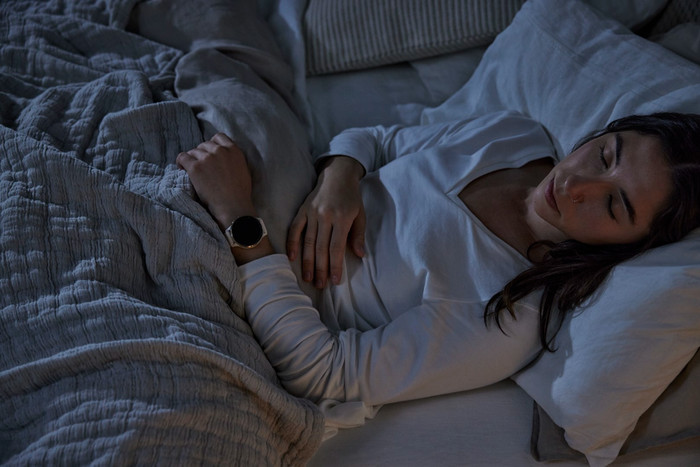 Garmin Venu 3S Gold/Rosa produkt in gebrauch