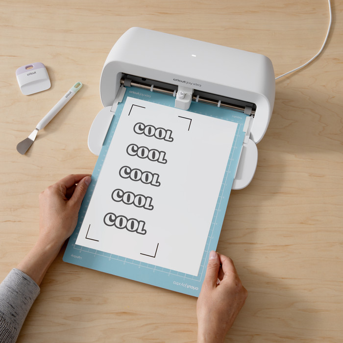 Cricut Bedruckbares Vinyl Mehrfarbig A4 44 Blatt produkt in gebrauch