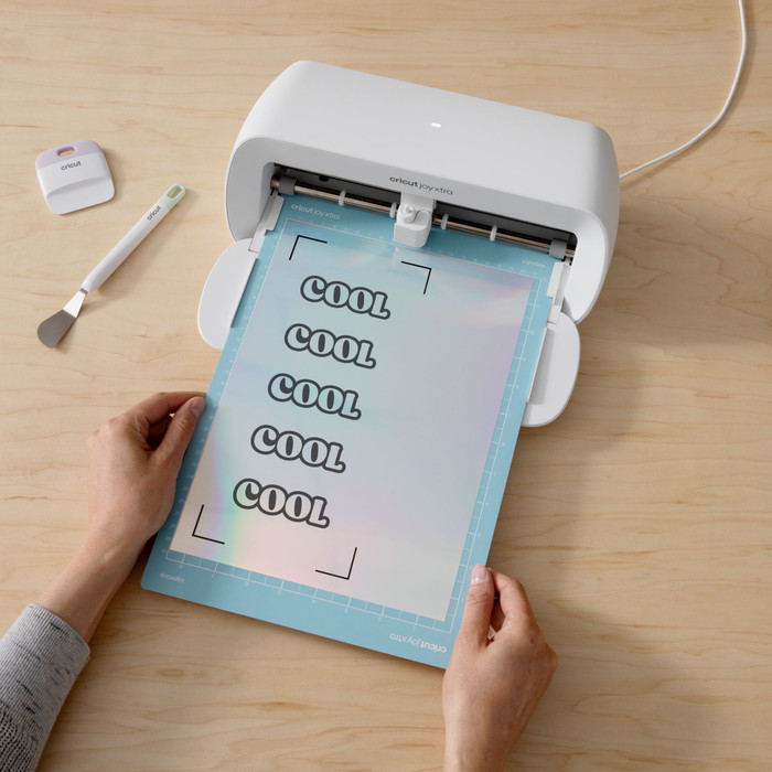Cricut Bedruckbares Vinyl Mehrfarbig A4 44 Blatt produkt in gebrauch
