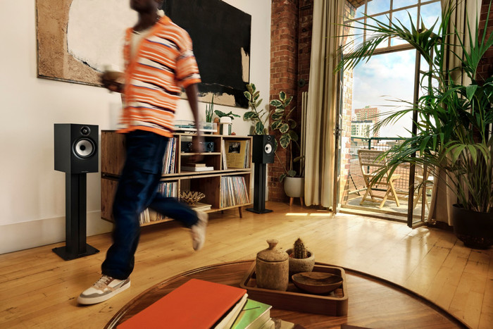 Bowers & Wilkins 606 S3 Black (per pair) product in use