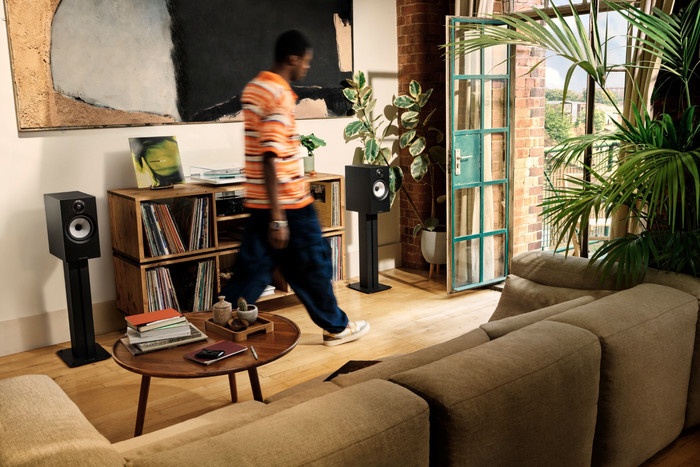 Bowers & Wilkins 606 S3 Black (per pair) product in use