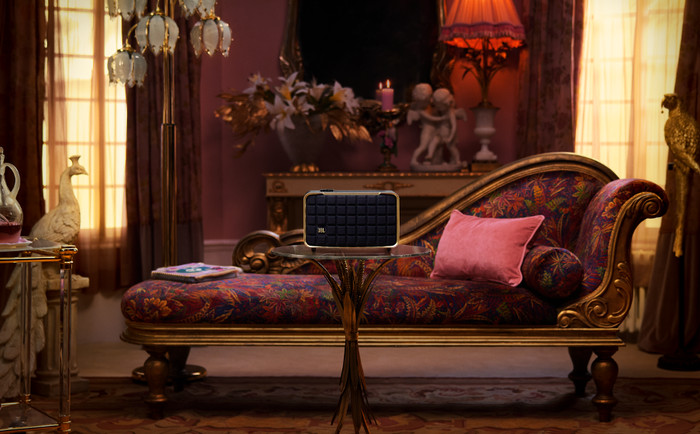 JBL Authentics 200 Duo Pack product in use