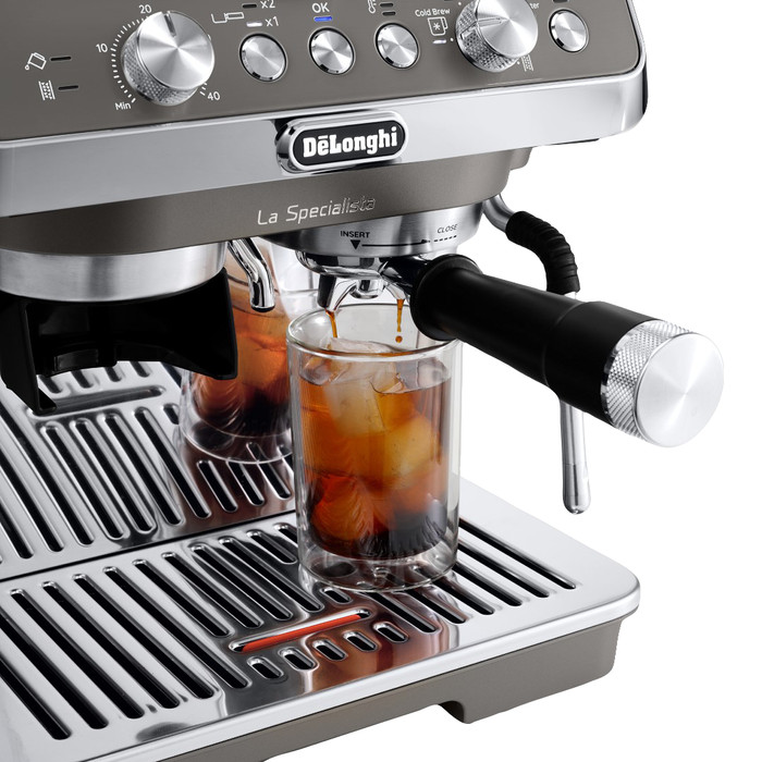 De'Longhi La Specialista Arte Evo EC9255.T product in use