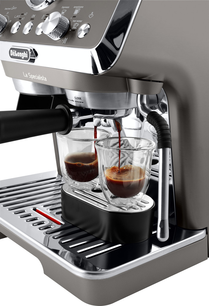 De'Longhi La Specialista Arte Evo EC9255.T product in use