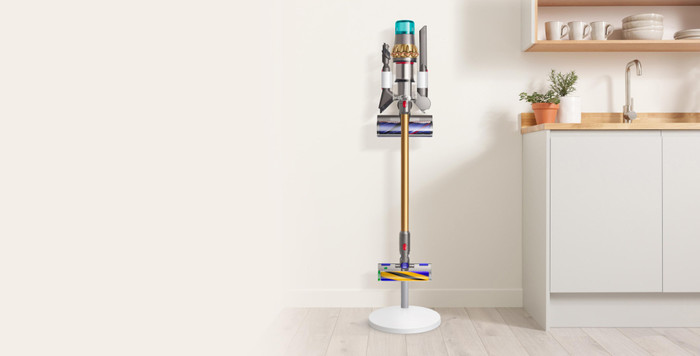 Dyson Floor Dok Multi V11 and V15 product in use