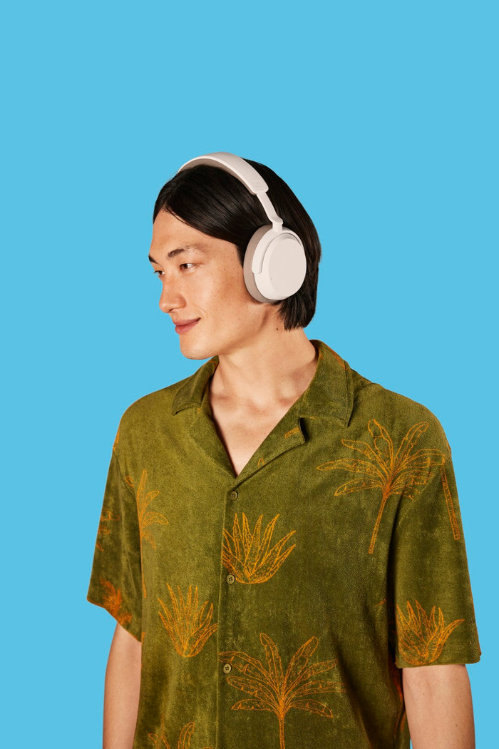 Sennheiser Accentum Wireless White product in use