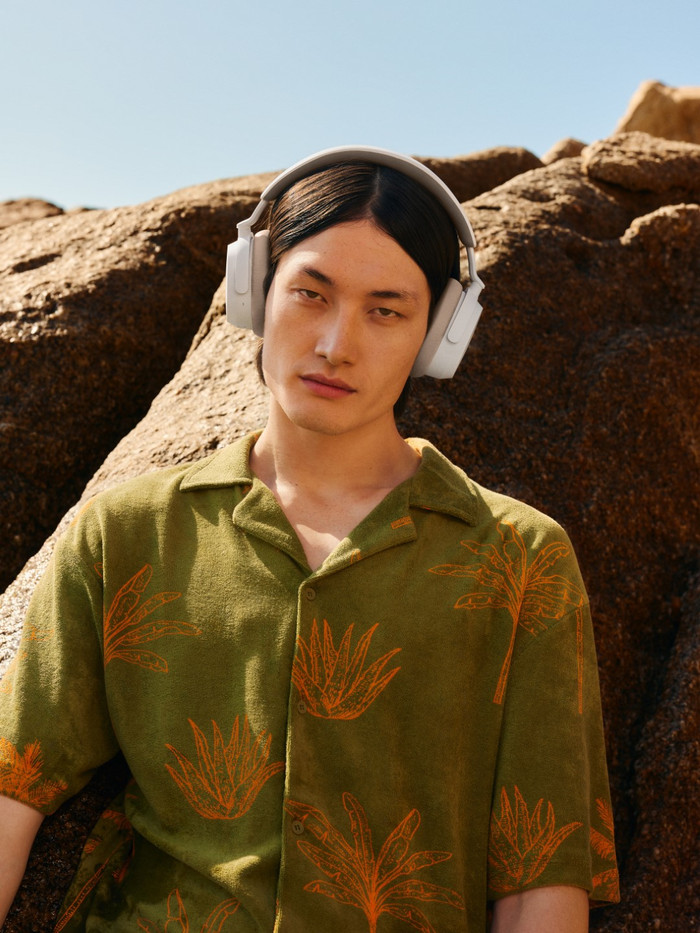 Sennheiser Accentum Wireless White product in use