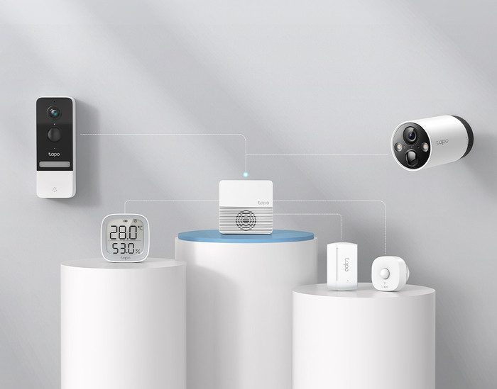 TP-Link Tapo H200 Smart Hub product in use