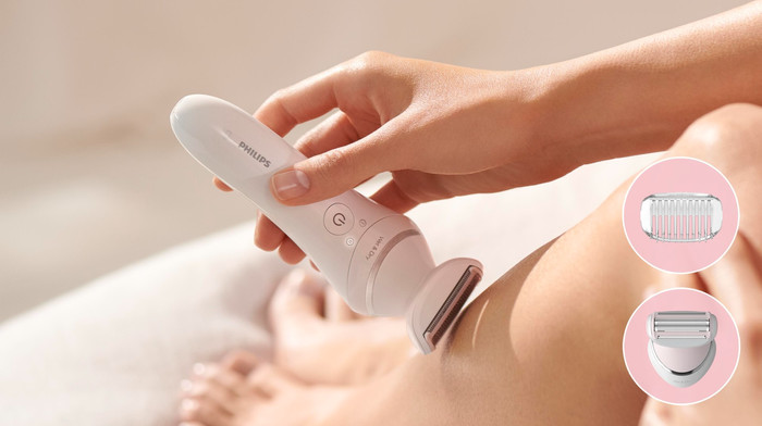 Philips Series 9000 BRE770/92 product in use