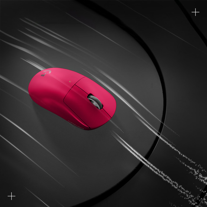 Logitech G PRO X Superlight 2 Lightspeed Kabellose Gaming-Maus Magenta produkt in gebrauch