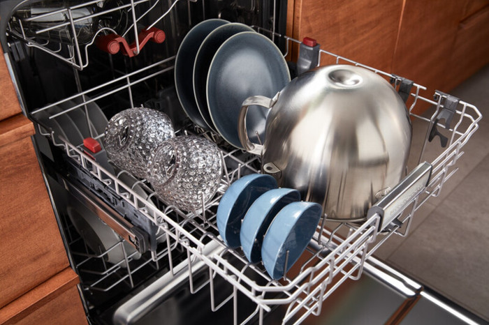 KitchenAid Artisan Bowl-Lift 5KSM70SHXEBM Mattschwarz produkt in gebrauch