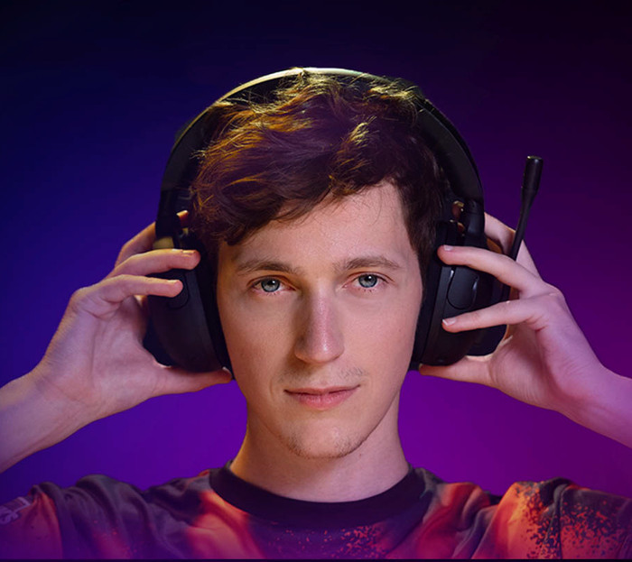 Sony Inzone H5 Gaming Headset PS4/PS5 and PC Black product in use