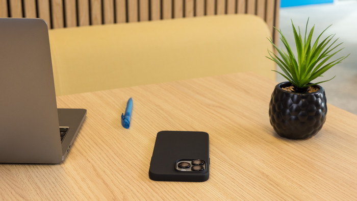 BlueBuilt Backcover iPhone 15 Pro Max Black visuelles Coolblue 2