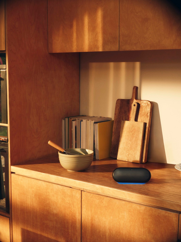 Harman Kardon Luna 2 Schwarz produkt in gebrauch