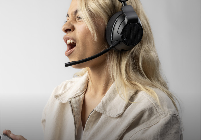 Skullcandy Crusher PLYR 720 Kabelloses Gaming-Headset produkt in gebrauch