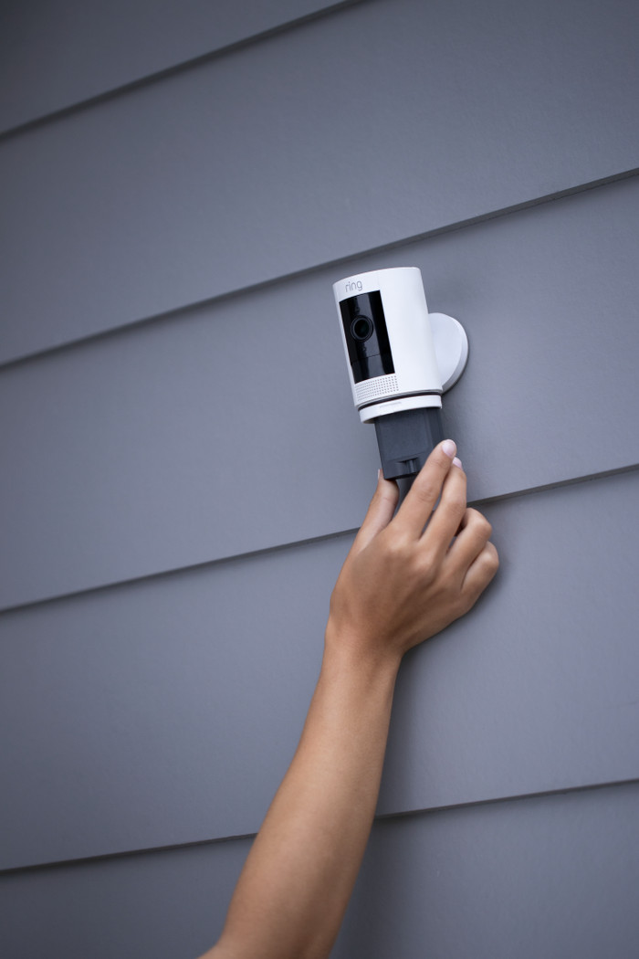 Ring Stick Up Cam Battery - Weiß - 2023 produkt in gebrauch