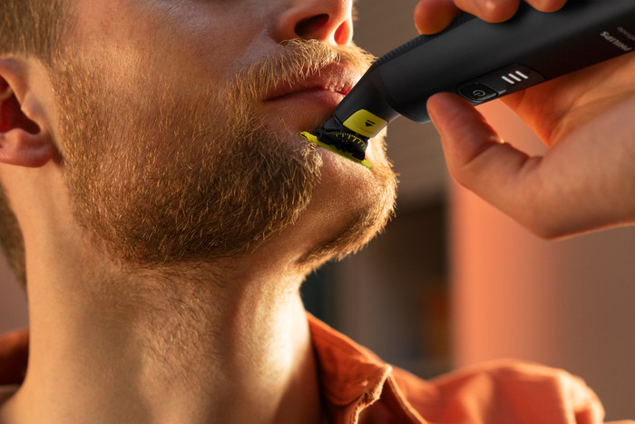 Philips OneBlade 360 Blade QP420/50 product in use