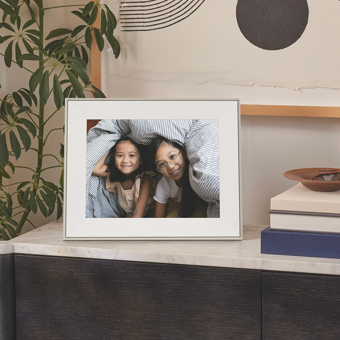 Aura Frames Aspen White product in use