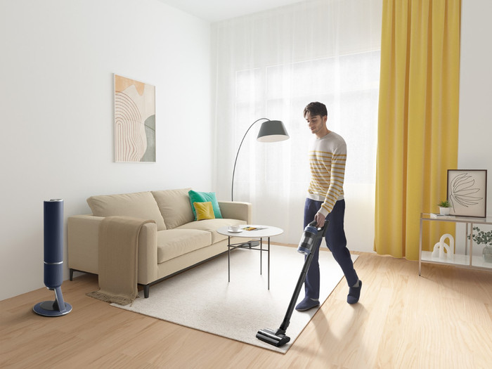 Samsung Bespoke Jet Plus Woody Green product in use