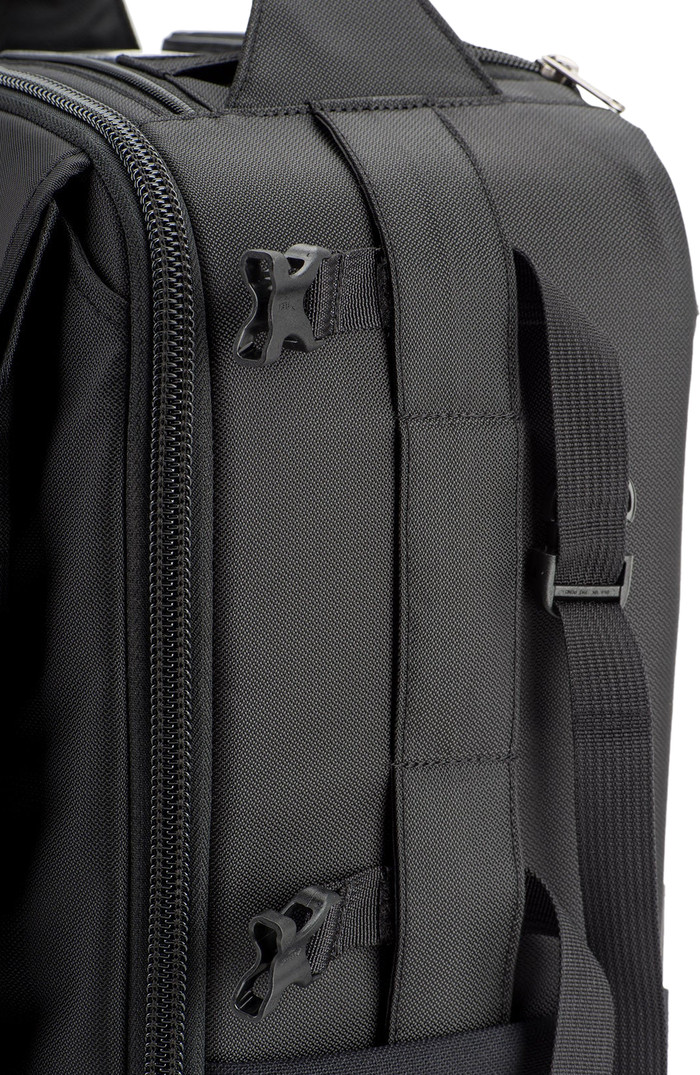 Think Tank Airport Advantage Black detail