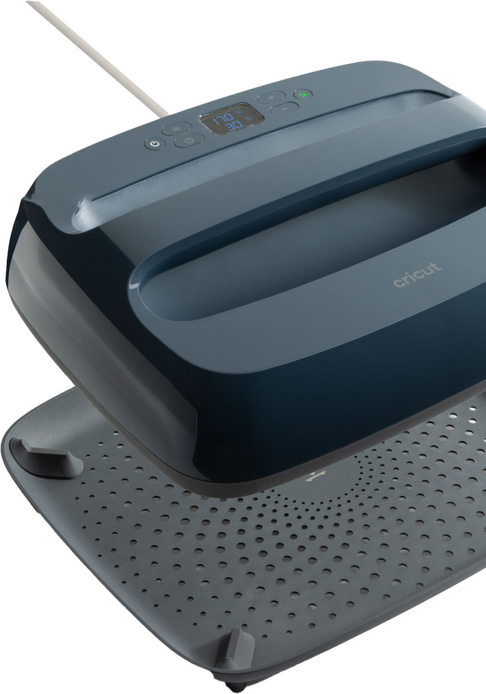 Cricut EasyPress SE (30x25cm) + Cricut EasyPress Mat inside