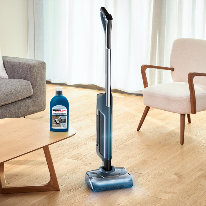 Rowenta X-Clean Vision Pro GZ7126 product in use