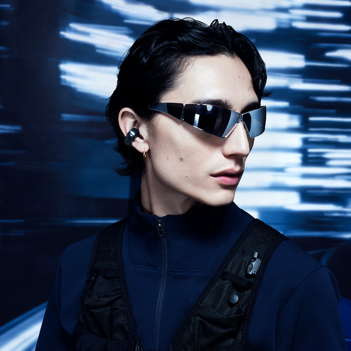 Bose Ultra Open Earbuds Schwarz produkt in gebrauch