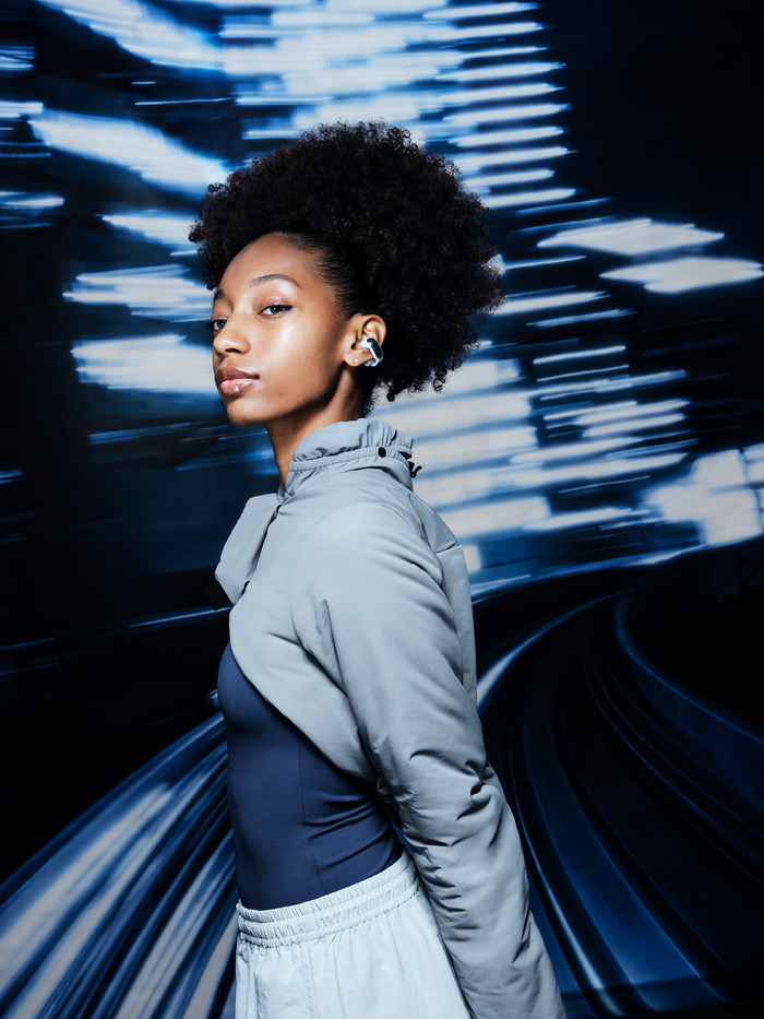 Bose Ultra Open Earbuds Weiß produkt in gebrauch