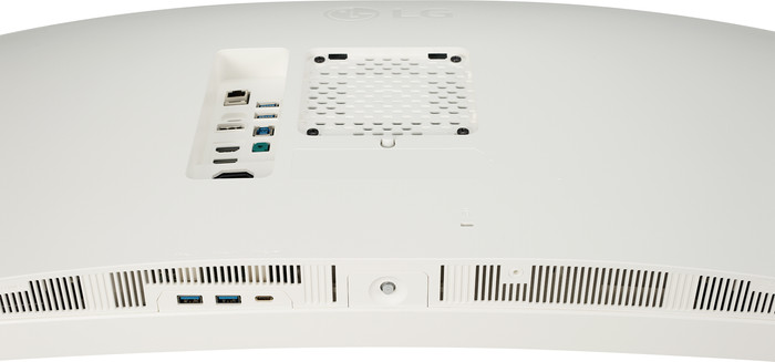 LG UltraWide 38WR85QC-W detail