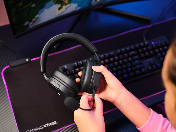 Kabelloses Headset Trust Fayzo GXT491 Schwarz für PC oder PlayStation produkt in gebrauch