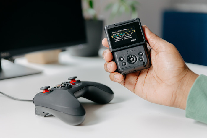 Canon PowerShot V10 Vlogging Kit Black product in use