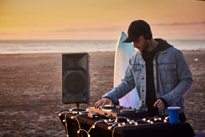 AlphaTheta Omnis-Duo produkt in gebrauch