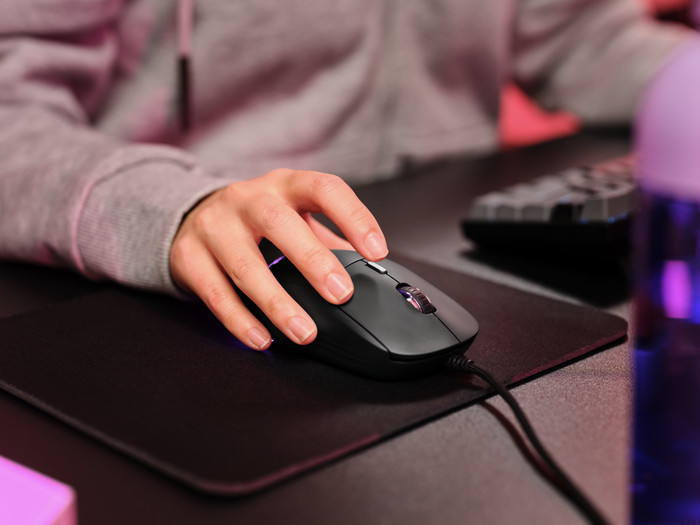 Trust GXT 925 Redex II Gaming-Maus produkt in gebrauch