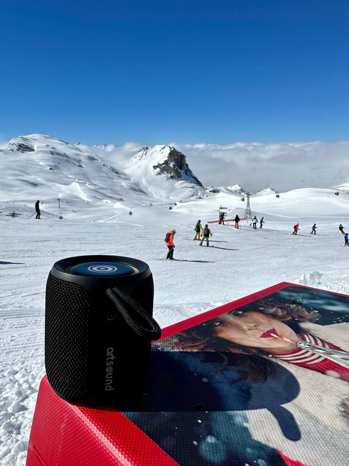 ArtSound PWR01 Schwarz produkt in gebrauch