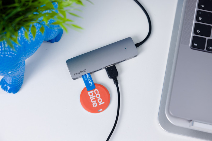 BlueBuilt 4-Port USB-A/C 3.0 Hub product in use