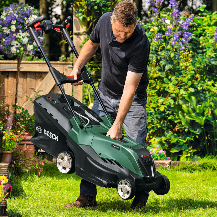 Bosch AdvancedRotak 36V-40-650 product in use