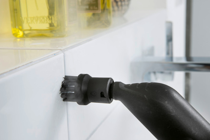 Kärcher SC 4 EasyFix product in use