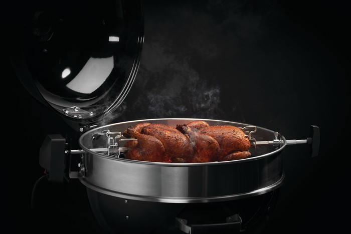 Napoleon Spit for Kettle PRO-3 product in use