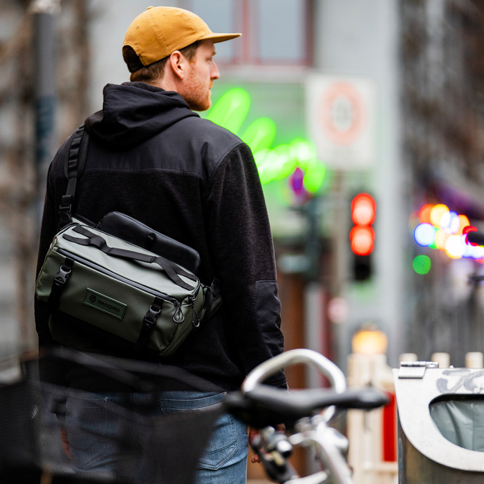 WANDRD Rogue Sling 9L Green product in use