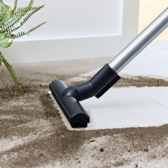 Bosch Series 2 BGS05WH2H product in use