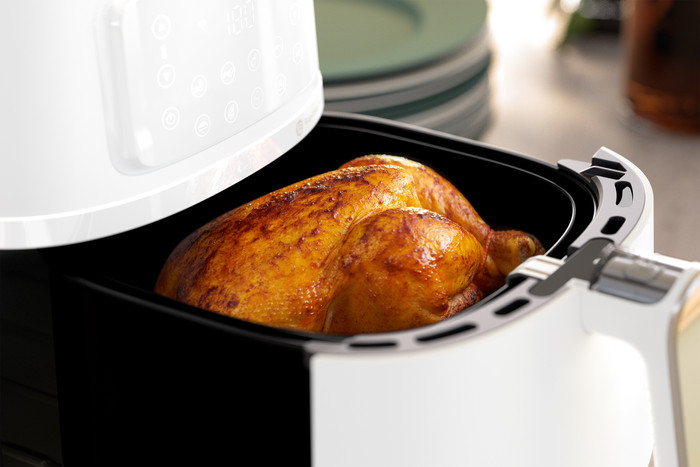 Philips Airfryer XXL Connected HD9285/00 product in use