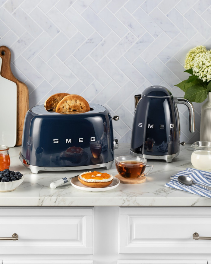 SMEG KLF03NBEU Navy Blue produkt in gebrauch