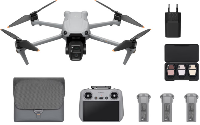 DJI Air 3S Fly More Combo + BlueBuilt Ladegerät Main Image