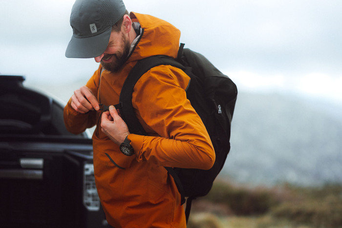 Polar Grit X 2 Pro Schwarz produkt in gebrauch