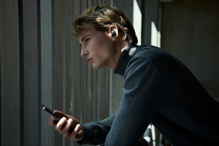 Sony WF1000XM6B Schwarz produkt in gebrauch