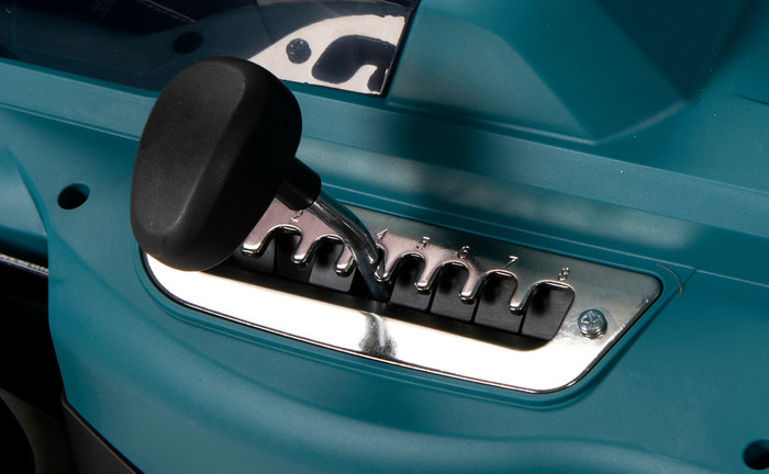 Makita DLM330SM detail