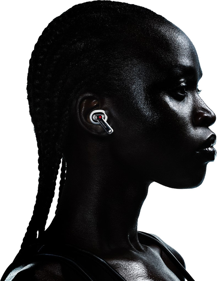 Nothing Ear Weiß produkt in gebrauch