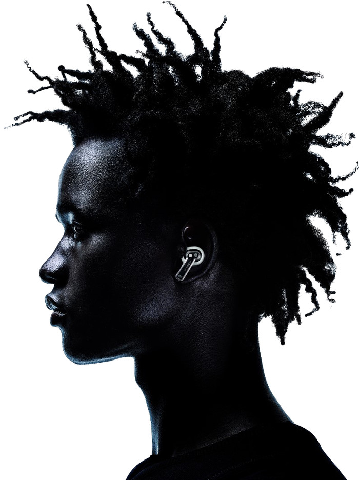 Nothing Ear Weiß produkt in gebrauch