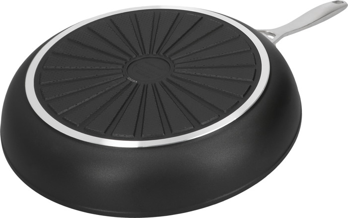 Demeyere Alu Industry 3 Ceraforce Frying Pan 24cm bottom