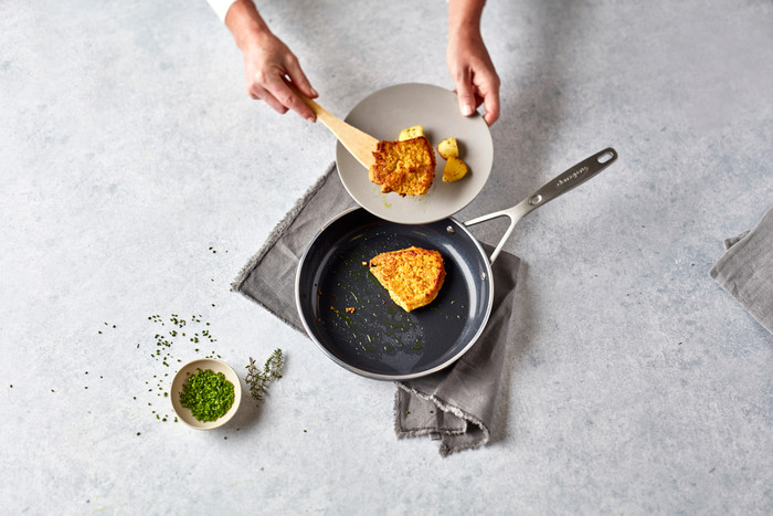 Demeyere Alu Industry 3 Ceraforce Frying Pan 24cm product in use